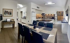 Austral Place 88 Via Merri River